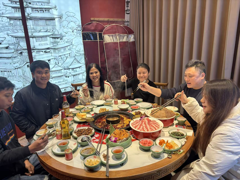 Receiving Filipino friends Receiving Filipino friends