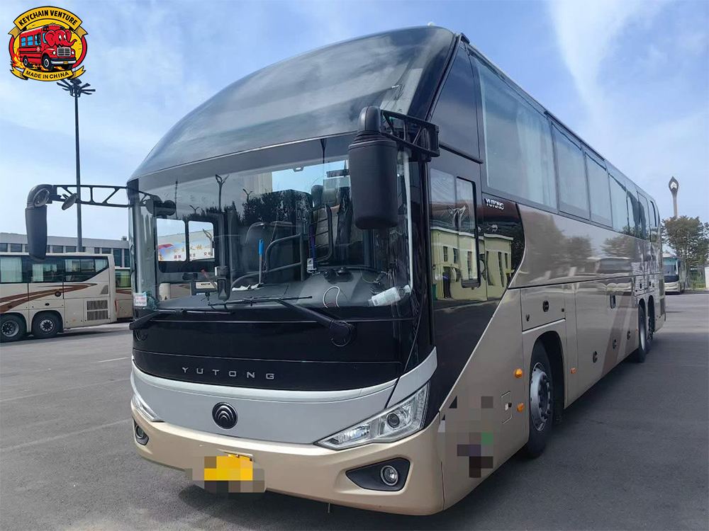 Luxury Bus 56 Seater Yutong ZK6137