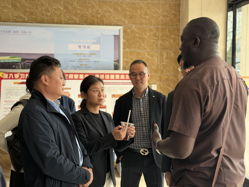 Gambia Trade Facilitation Delegation Explores Chongqing12