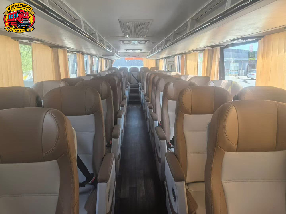 Luxury Coach Zhongtong LCK6125
