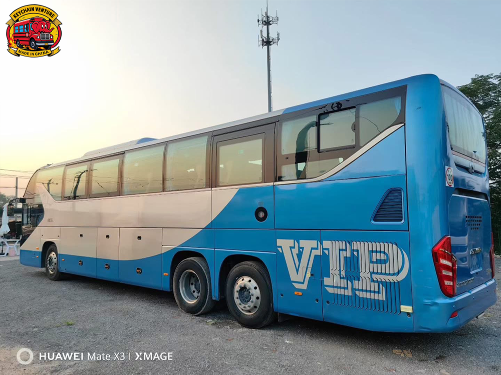 Yutong ZK6137.4