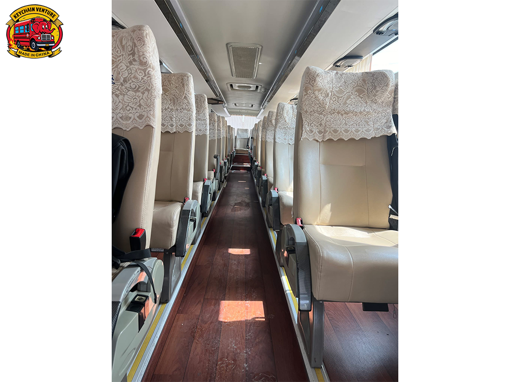 Luxury Coach Zhongtong LCK6126