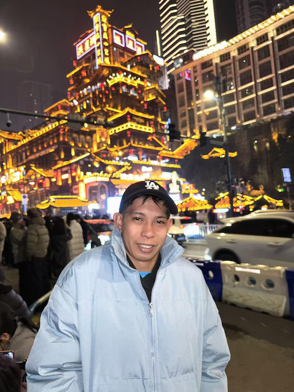 Receiving Filipino friends3